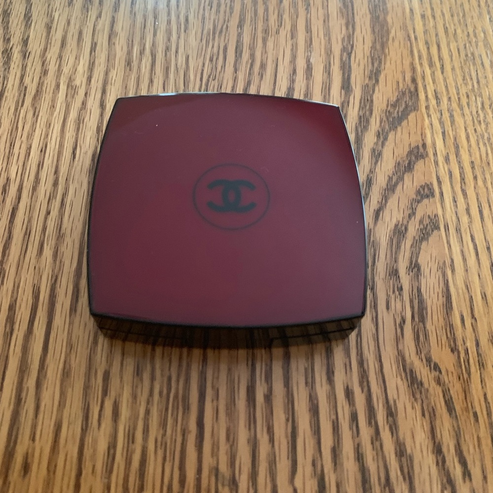 Chanel Camelia de Chanel Illuminating Powder